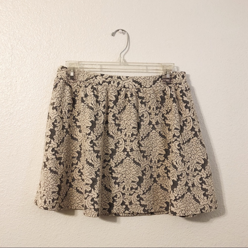 lace skirt
